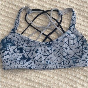Lululemon free to be wild sports bra size 8